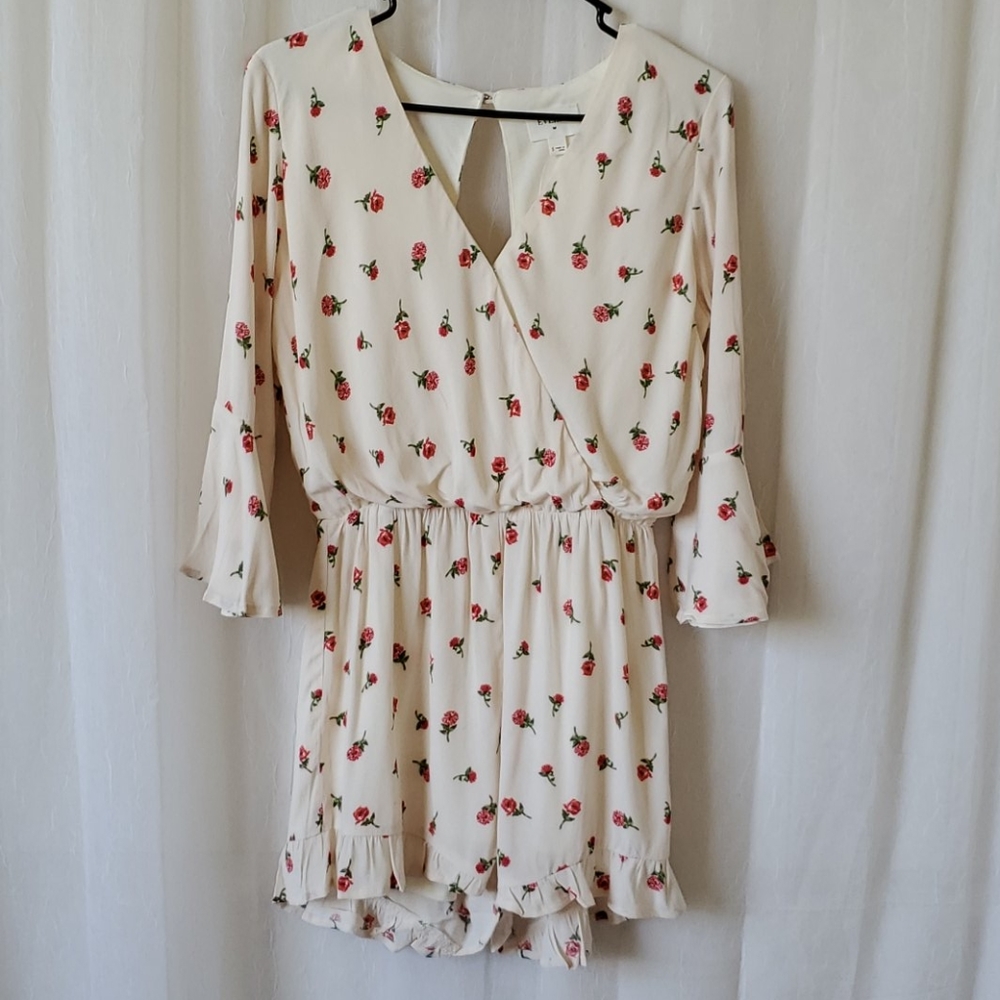 Everly Floral Romper Womens Small